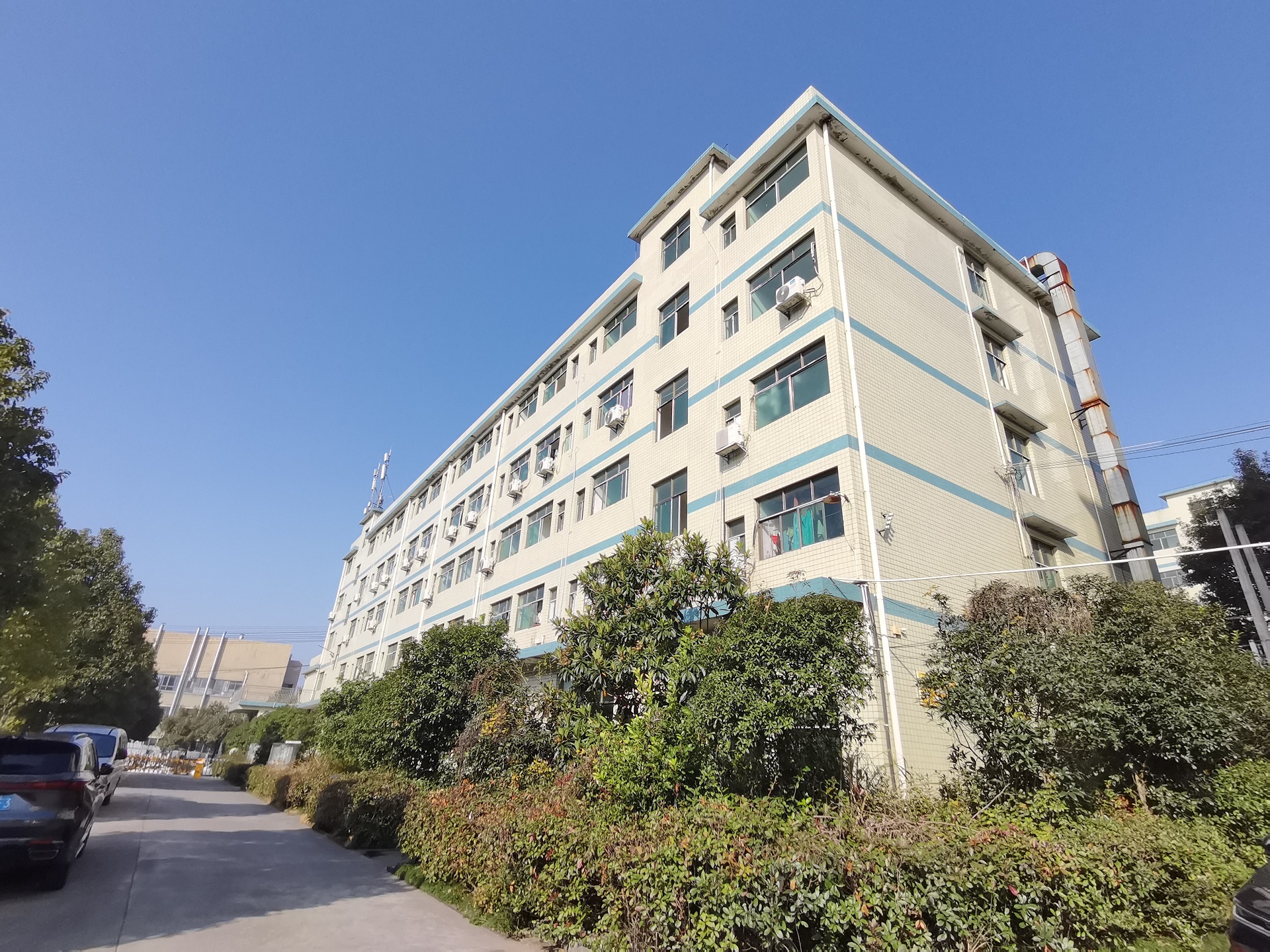 工場の住所